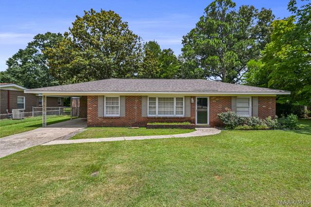 202 W Charles Ave W, Wetumpka, AL 36092