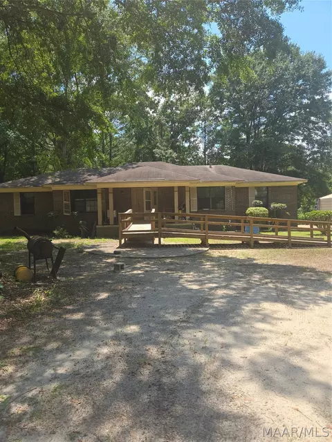 636 Copeland Rd, Wetumpka, AL 36092