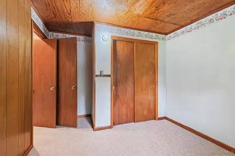 Bedroom - 1104 Smith Rd, Clanton, AL 35045 photo 13 of 14