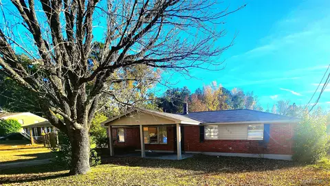 102 White Oak Dr, Prattville, AL 36067