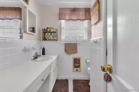 Bath - 447 Butler Mill Rd, Montgomery, AL 36105 photo 1 of 3