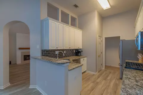 Kitchen - 7233 Heathermoore Loop, Montgomery, AL 36117 photo 4 of 4