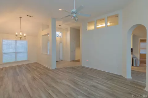 Living - 7233 Heathermoore Loop, Montgomery, AL 36117 photo 3 of 5