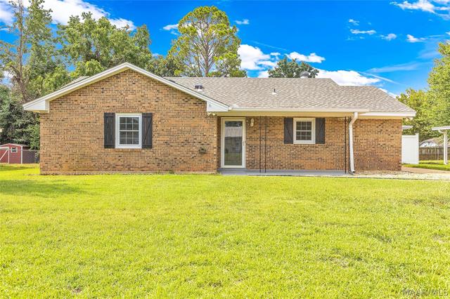 210 Teri Ln, Prattville, AL 36066