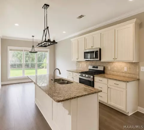 Kitchen - 127 Brookley Dr, Eclectic, AL 36024 photo 2 of 3