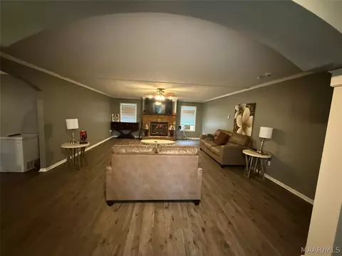100 Hunter Dr, Selma, AL 36701 photo 3