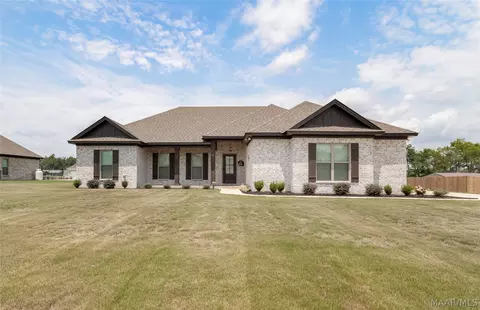 66 Refuge Ct, Wetumpka, AL 36092