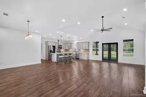 Living - 1020 Chesson Hill Dr, Fitzpatrick, AL 36029 photo 2 of 4