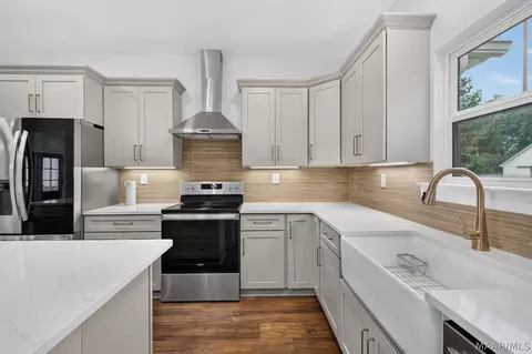 Kitchen - 1020 Chesson Hill Dr, Fitzpatrick, AL 36029 photo 6 of 6