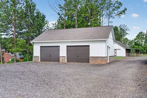 Exterior - 1020 Chesson Hill Dr, Fitzpatrick, AL 36029 photo 7 of 7