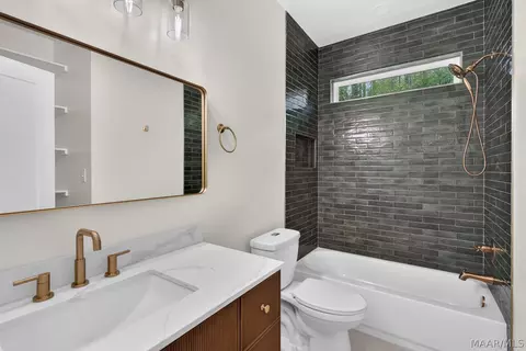 Bath - 1020 Chesson Hill Dr, Fitzpatrick, AL 36029 photo 4 of 4