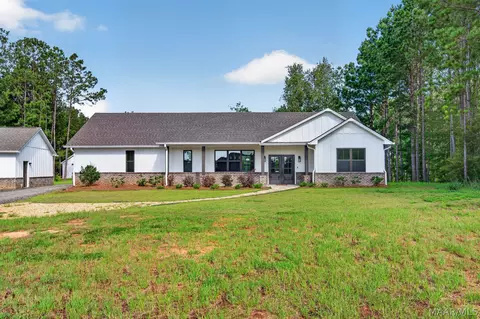 Exterior - 1020 Chesson Hill Dr, Fitzpatrick, AL 36029 photo 5 of 7