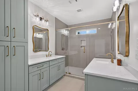 Bath - 1020 Chesson Hill Dr, Fitzpatrick, AL 36029 photo 1 of 4