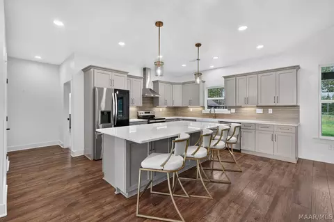 Kitchen - 1020 Chesson Hill Dr, Fitzpatrick, AL 36029 photo 4 of 6