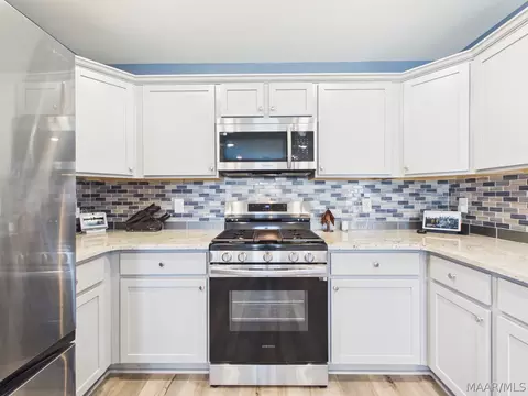 Kitchen - 375 Kohn Dr, Millbrook, AL 36054 photo 5 of 5