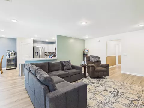 Living - 375 Kohn Dr, Millbrook, AL 36054 photo 2 of 3