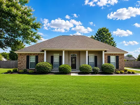 60 Sunfest Dr, Deatsville, AL 36022