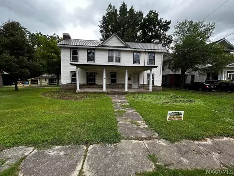 402 Rock St SE, Hartselle, AL 35640