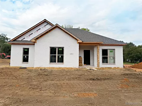 7 Shawnee Dr, Wetumpka, AL 36092