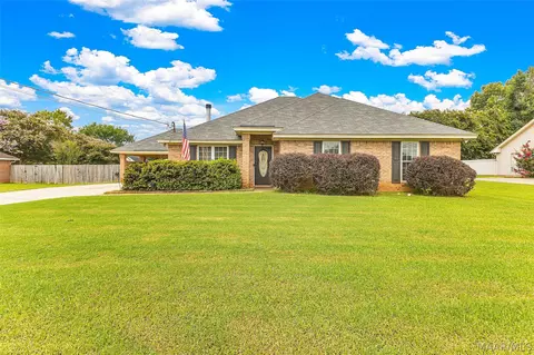 43 Old Orchard Rd, Deatsville, AL 36022