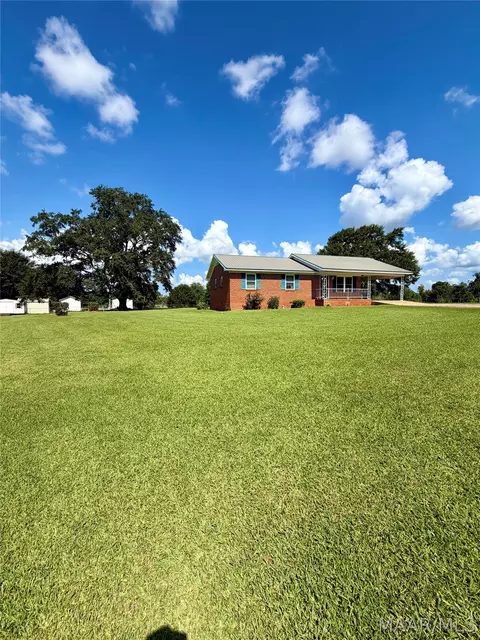 135 Big Pine Dr, Valley Grande, AL 36703