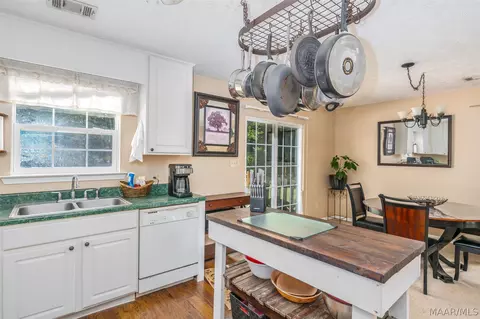 Kitchen - 9513 Hobbie Rd, Ramer, AL 36069 photo 2 of 3