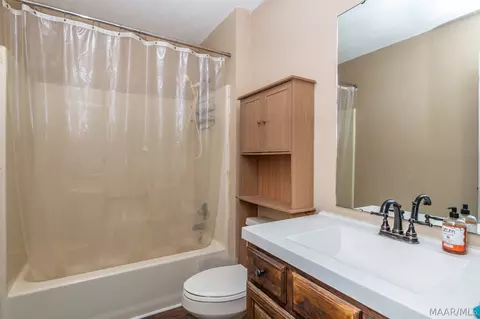 Bath - 9513 Hobbie Rd, Ramer, AL 36069 photo 3 of 3