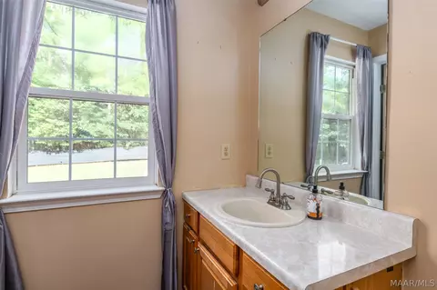 Bath - 9513 Hobbie Rd, Ramer, AL 36069 photo 1 of 3