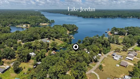 229 Mimosa Rd, Deatsville, AL 36022