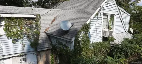 683 Maple St, Fairfield, AL 35064