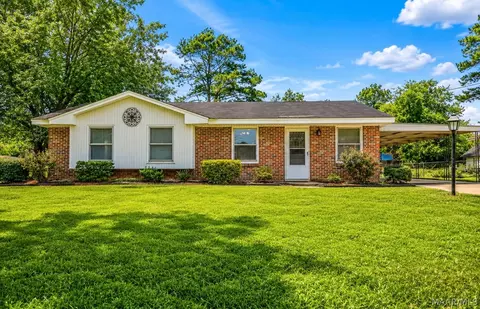 105 Ivey Ct, Prattville, AL 36066