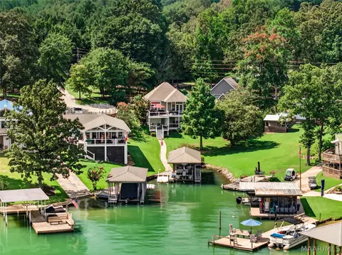1423 Holiday Dr, Dadeville, AL 36853