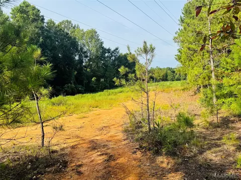 3 Copeland Rd, Wetumpka, AL 36092