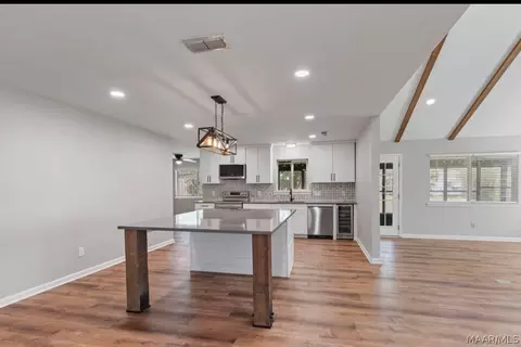 1845 Tara Dr, Prattville, AL 36066