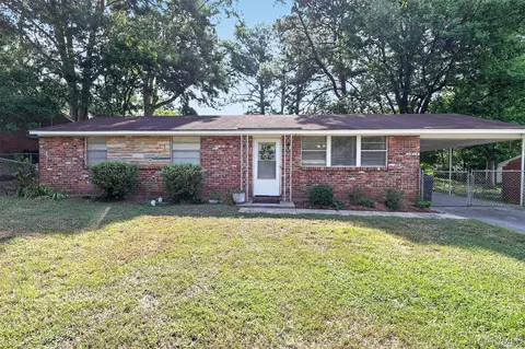 512 Boxwood Rd, Prattville, AL 36067