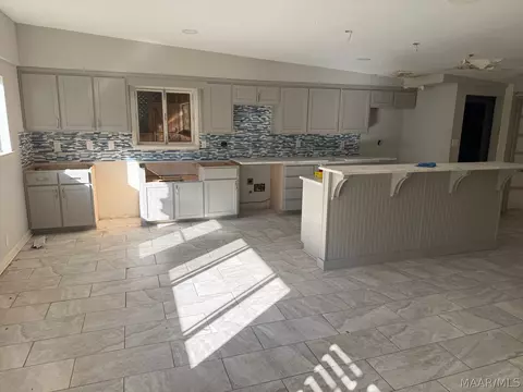 339 Ware Hill Dr, Montgomery, AL 36109