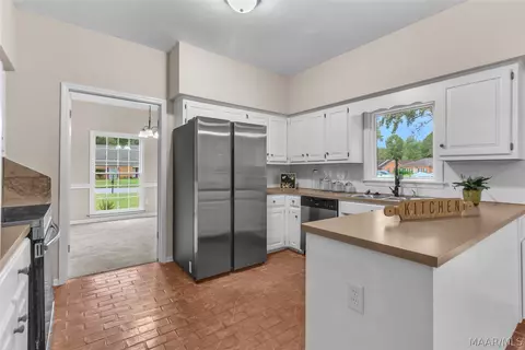 Kitchen - 405 Apache Ct, Montgomery, AL 36117 photo 1 of 3