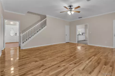 Living - 405 Apache Ct, Montgomery, AL 36117 photo 2 of 5