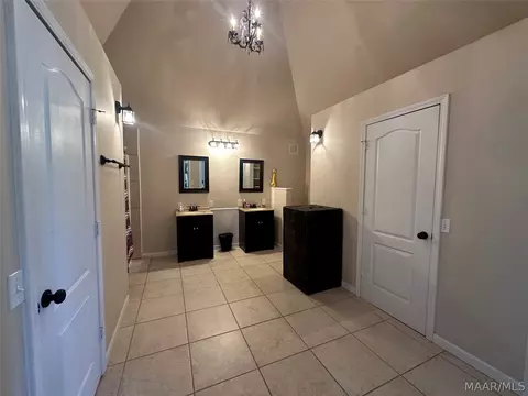 Bath - 225 Central Ave, Eclectic, AL 36024 photo 2 of 3