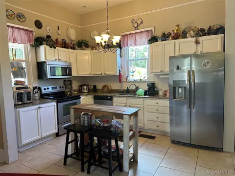 Kitchen - 225 Central Ave, Eclectic, AL 36024 photo 1 of 1