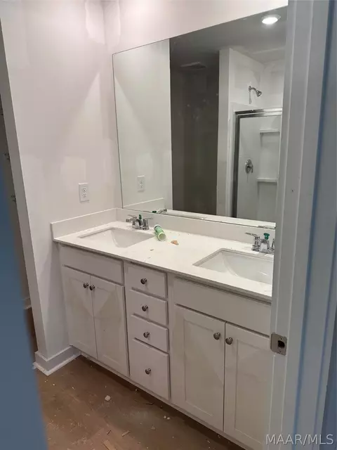 Bath - 195 Overcup Dr, Eclectic, AL 36024 photo 1 of 1