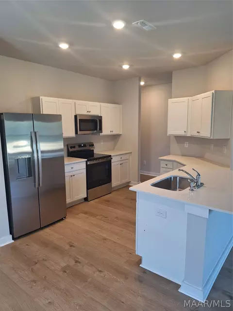 Kitchen - 195 Overcup Dr, Eclectic, AL 36024 photo 1 of 3