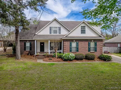 155 Mountain Oak Dr, Wetumpka, AL 36093