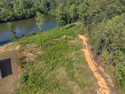 345 Brownstone Loop, Millbrook, AL 36054 photo 9