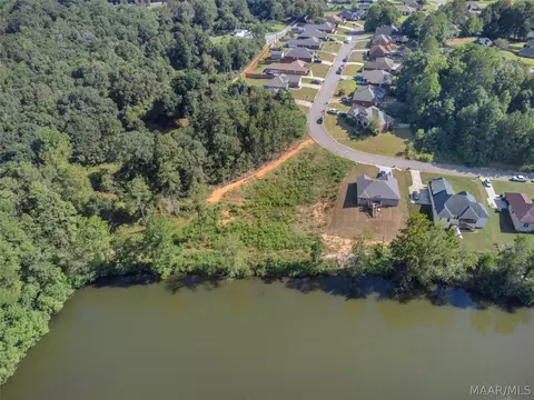 345 Brownstone Loop, Millbrook, AL 36054 photo 4