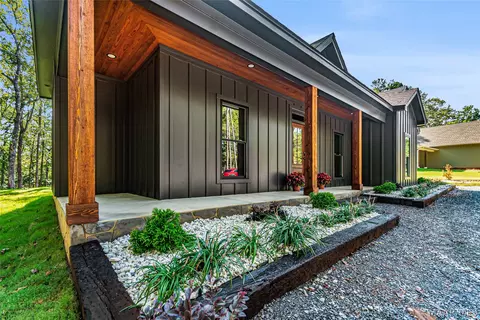 Exterior - 254 Mccain Rd, Eclectic, AL 36024 photo 3 of 8