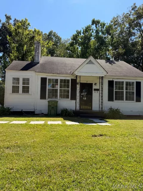 7 Courtland Dr, Montgomery, AL 36105