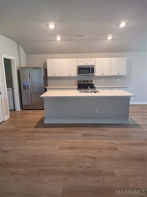 Kitchen - 175 Overcup Dr, Eclectic, AL 36024 photo 1 of 3