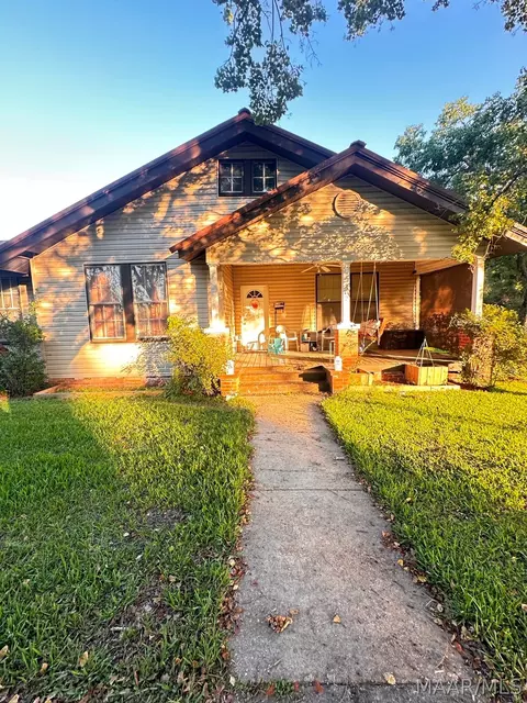 302 Central Blvd, Tallassee, AL 36078