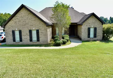 62 Century Ct, Wetumpka, AL 36092